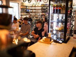 Kolarska na Bałutach w Łodzi. Kawiarnia speciality, serwis i sklep rowerowy w jednym!