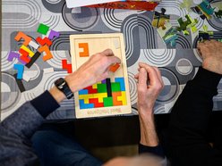 Łódź. Sudoku na Światowy Dzień Logiki. Podopieczni MOPS Łódź zasiedli do wspólnej rozgrywki