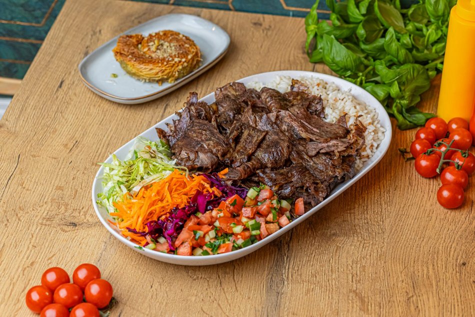 Łódź. Znany Tendur Kebap zawita do Łodzi! To uwielbiane przez Książula kraftowe mięso i bąbelkowy lawasz!