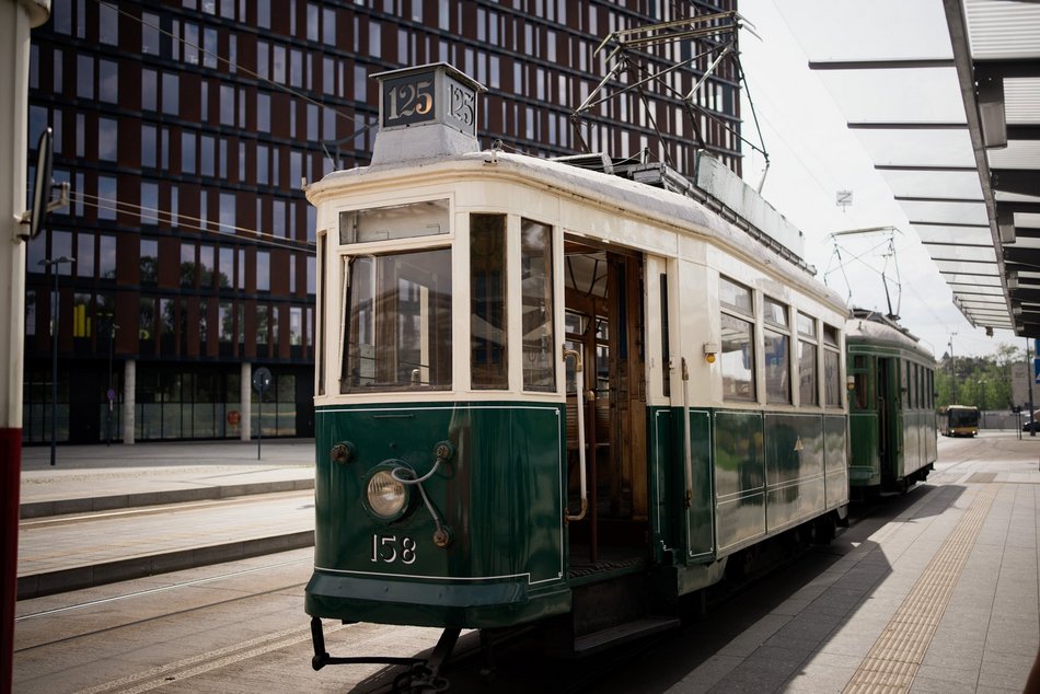Łódź. 602. Urodziny Łodzi dla fanów tramwajów. Zwiedzanie zajezdni i zabytkowe pojazdy