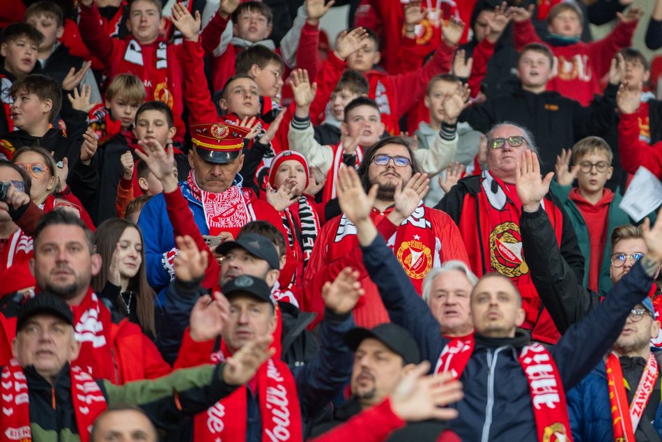 Łódź. Kibice na meczu Widzewa Łódź z Górnikiem Zabrze. Byłeś/aś? Znajdź się w galerii!