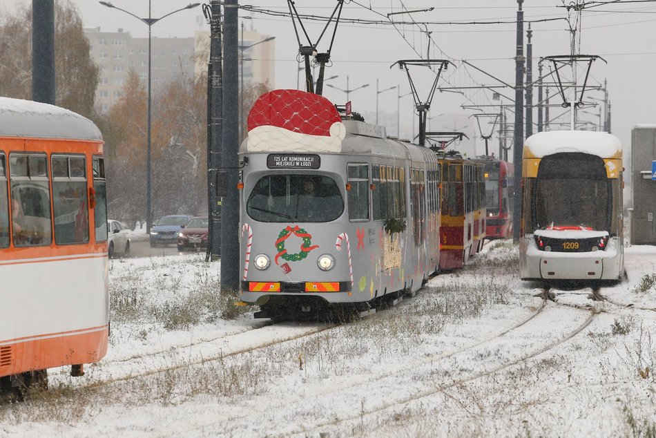 Wielka parada zabytkowych autobusów i tramwajów MPK Łódź