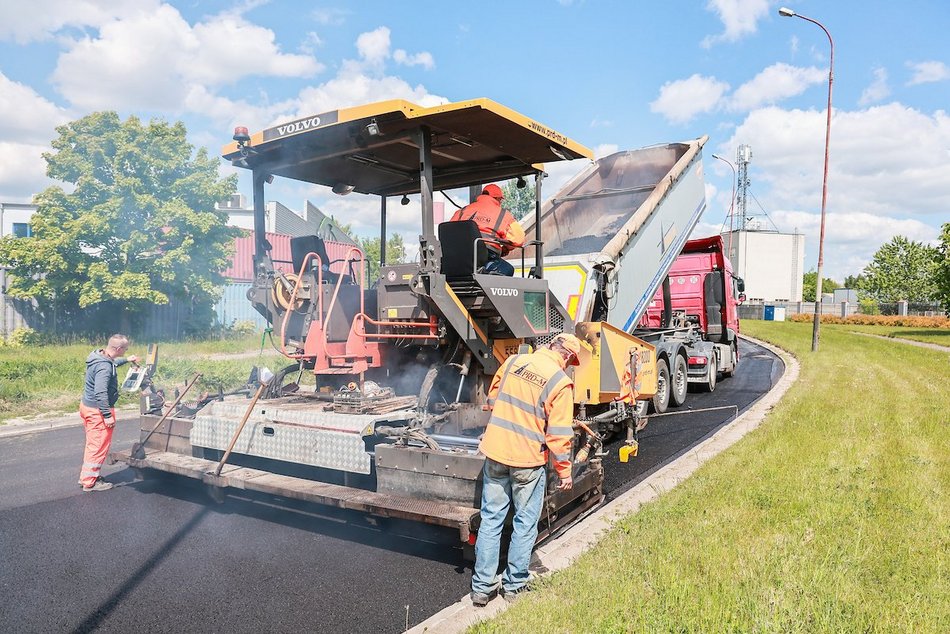 Łódź. Remont Puszkina. Drogowcy rozpoczęli wymianę nawierzchni