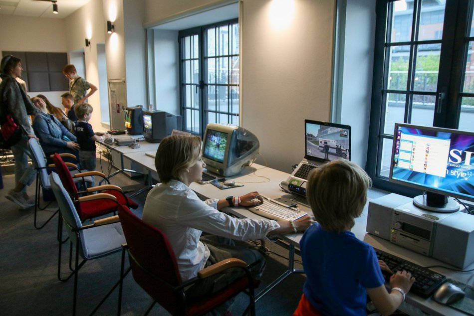 Łódź. Wystawa interaktywna „40 lat Macintosha” w EC1 Łódź. Kultowy komputer, który zmienił świat