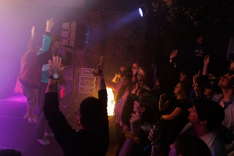 Łódź. Kosma Król na Great September 2025 w Łodzi. Luz, błyskotliwość i lekkość