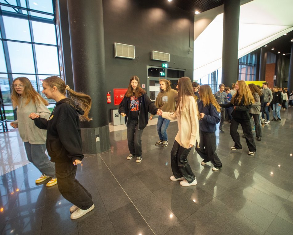 EC1 Łódź - belgijkę tańczą licealiści z II LO, III LO i XI LO