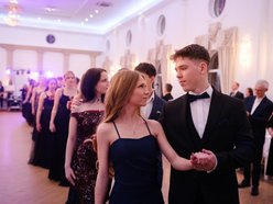 Studniówka XV w Łodzi. Niezapomniane chwile i piękne wspomnienia