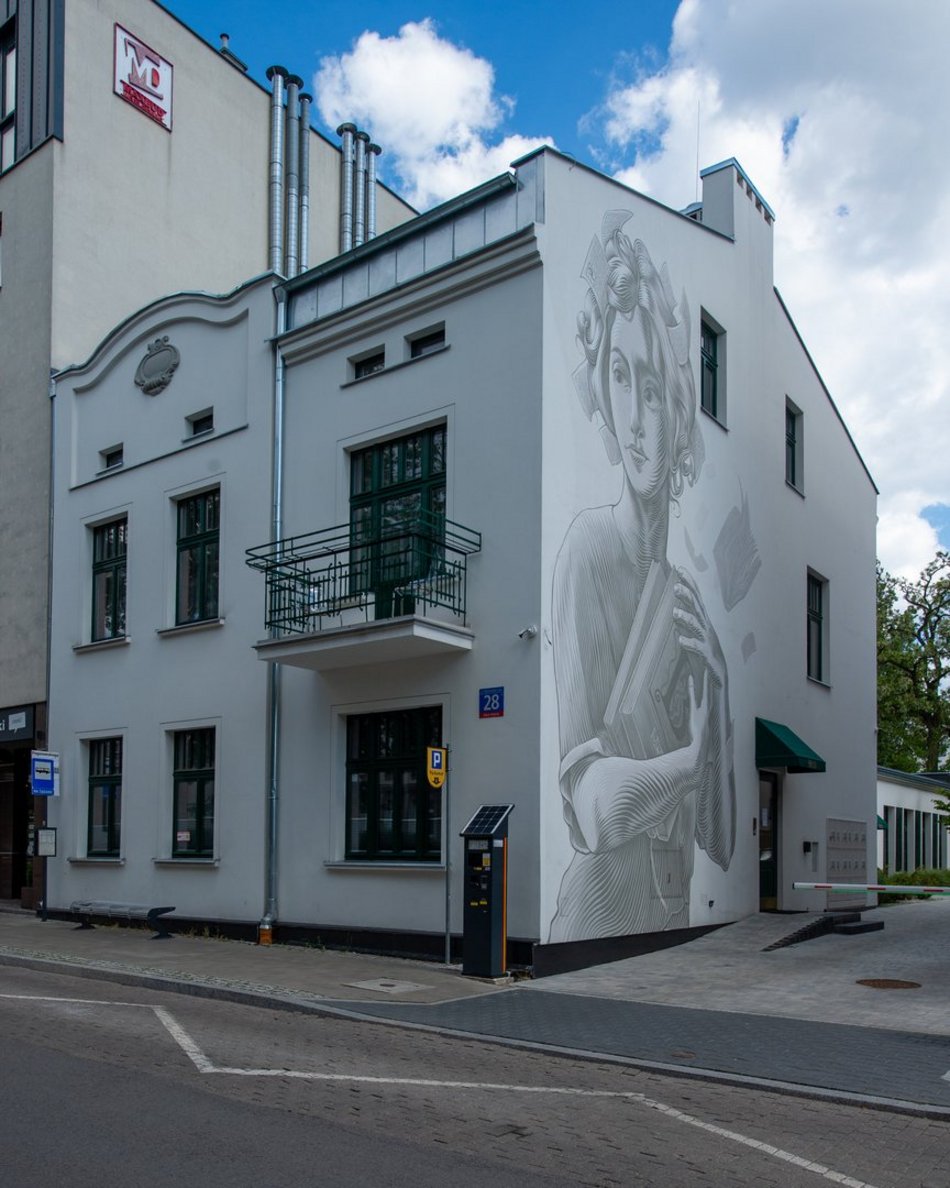 Łódź. Zabytek przy Skłodowskiej-Curie w Łodzi zachwyca! Wielka zmiana małej willi