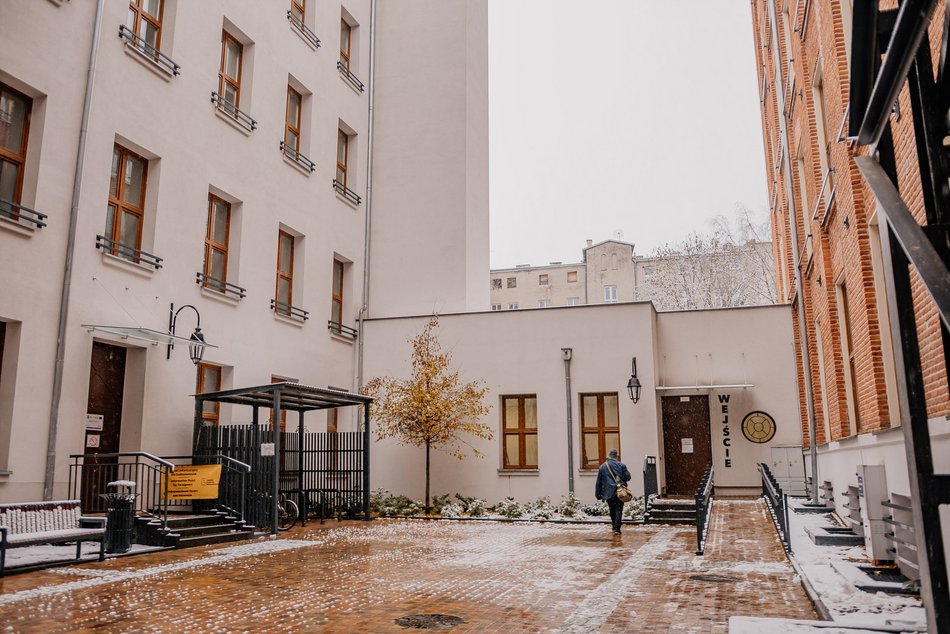 Łódź. Mieszkania dla osób w kryzysie bezdomności w Łodzi. Czym są tymczasowe „dachy nad głową"?