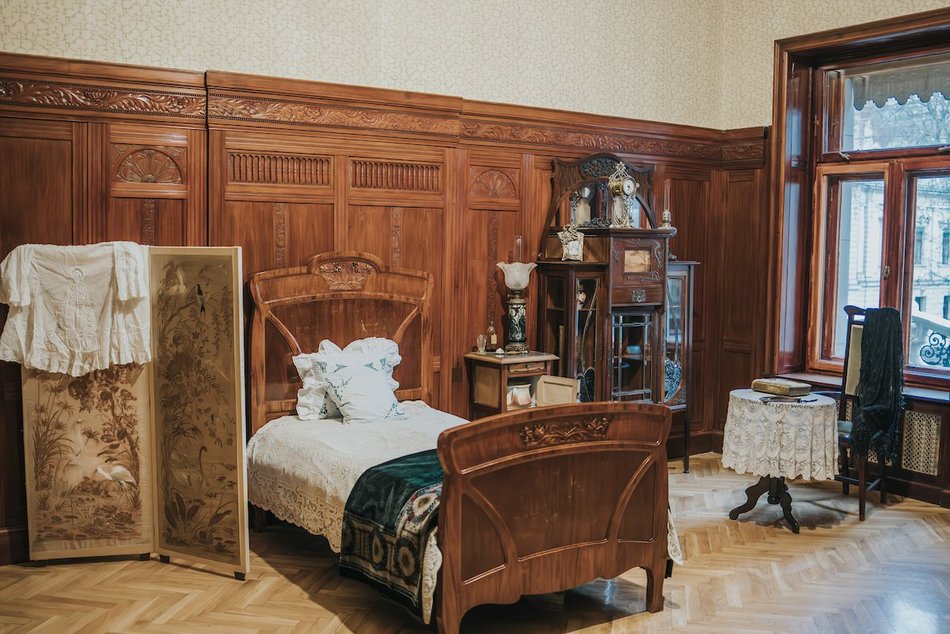 Łódź. Zabytkowa tapeta w Pałacu Rodziny Poznańskich