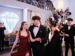 Studniówka XV w Łodzi. Niezapomniane chwile i piękne wspomnienia