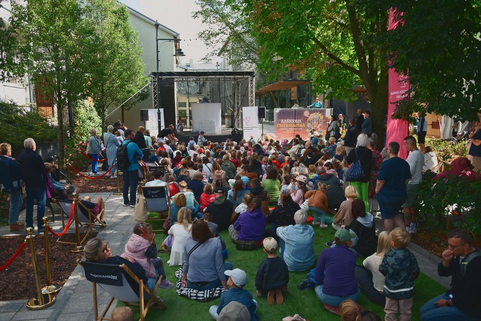 Łódź. Baśniowa Piotrkowska w Łodzi. Grupa Po OmacKu