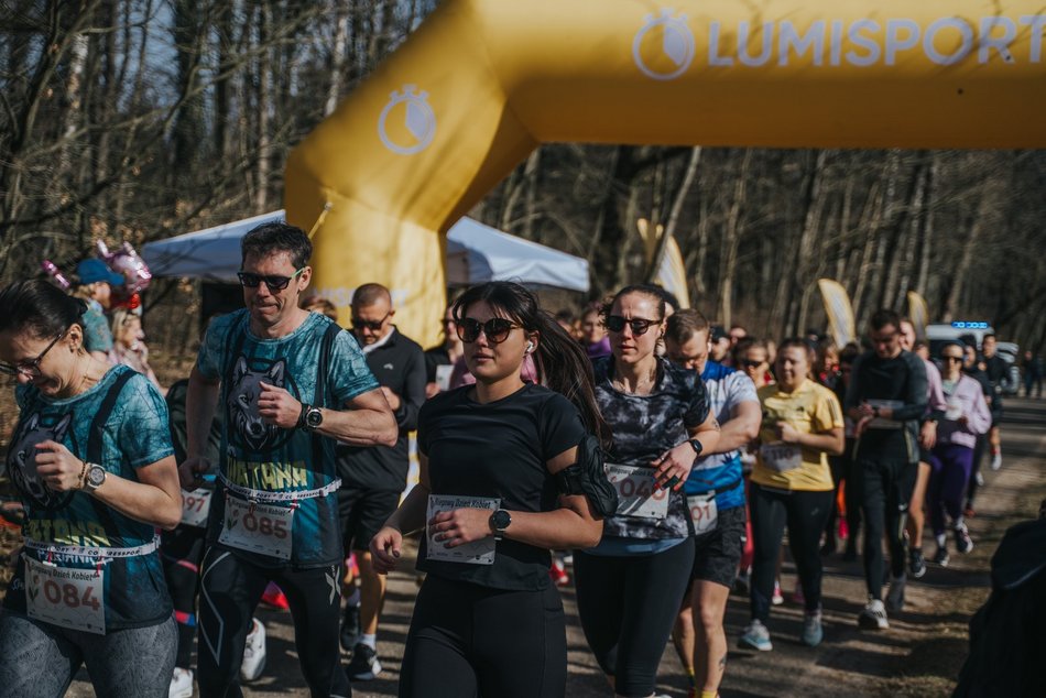 Łódź. Biegowy Dzień Kobiet 2026 w Parku na Zdrowiu w Łodzi. Odszukaj się na zdjęciach!
