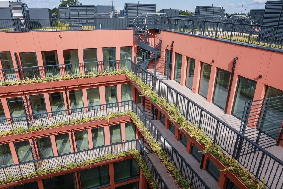 Łódź. Słoneczne Tarasy przy Kilińskiego w Łodzi gotowe. Sto mieszkań, usługi i bujna roślinność