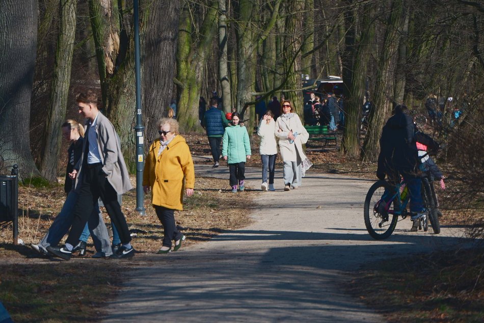 Tłumy w Parku Julianowskim w Łodzi
