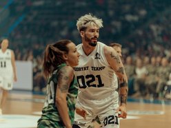 Mecz Gortat Team vs NATO w Łodzi. Czołgi, płomienie i masa sportowych emocji!