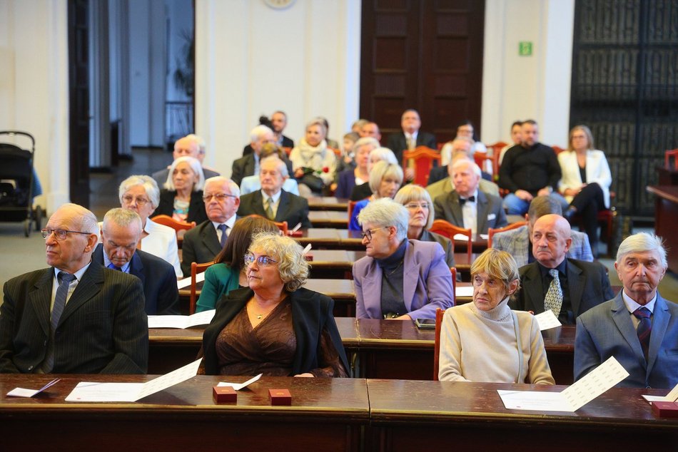 Łódź. Medale za długoletnie pożycie małżeńskie. Rekordziści są razem od 66 lat!