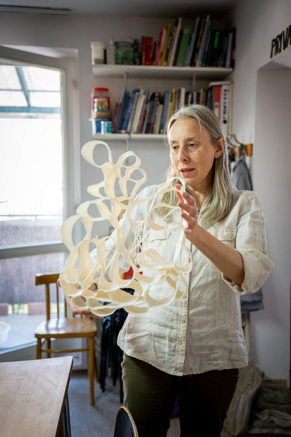 Monika Koprowska z Łodzi. Łączy w swojej pracy miłość do rękodzieła, natury, miasta i ludzi