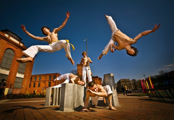 Darmowe treningi capoeiry w Łodzi. Warsztaty z udziałem mistrzów