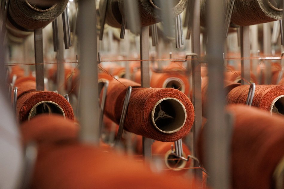 Łódź. Dywilan działa w Łodzi od 130 lat. Firma tworzy dywany i... murawy dla piłkarskich gigantów!