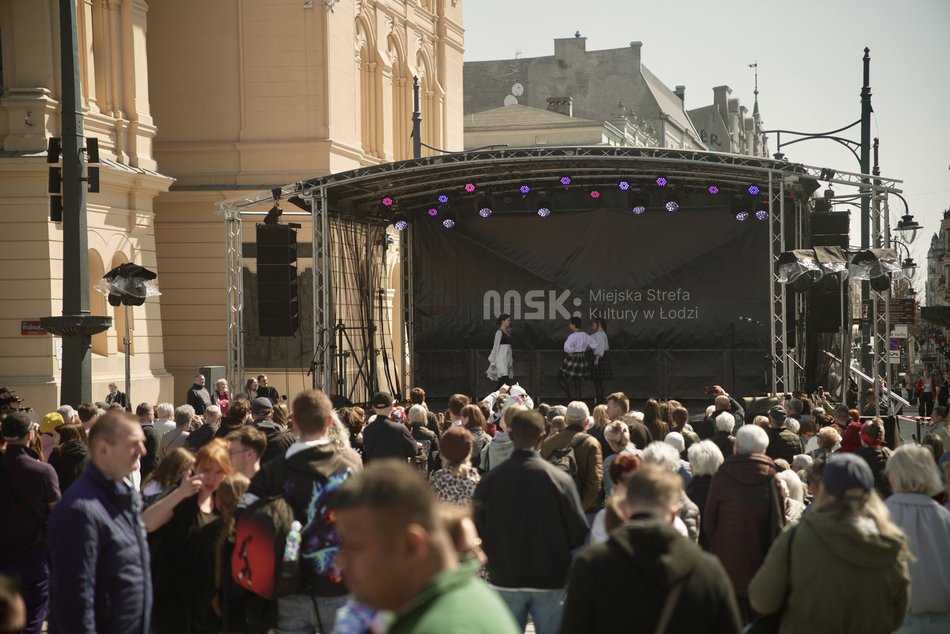 Roztańczeni Łodzianie na Placu Wolności! Tak świętowali Międzynarodowy Dzień Tańca