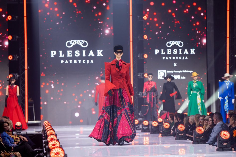 Łódź. Moda i pomaganie w klubie Wytwórnia w Łodzi. Zobacz zdjęcia z gali „poMocni w Modzie by Plesiak”