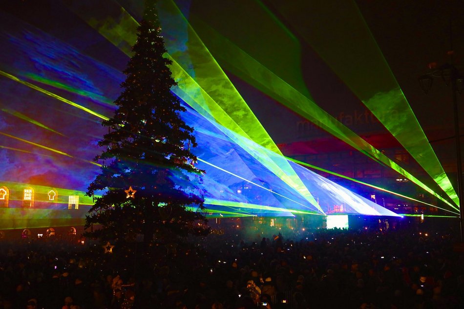 pokaz laserów w centrum handlowym