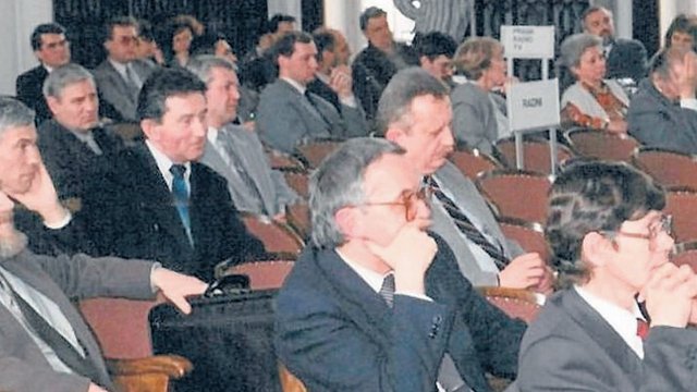 Pierwsze rozdanie nowej władzy. Kierunki dalszego rozwoju Łodzi w czasach transformacji