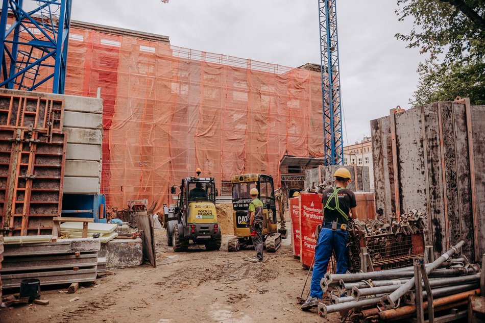 Fabryka przy ul. Sienkiewicza 61a - remont, plac budowy