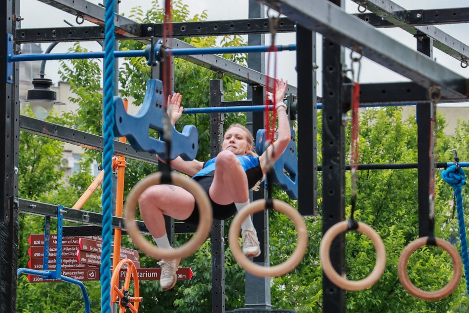 Łódź. Ninja Series w Łodzi. Wspaniała rywalizacja w strugach deszczu