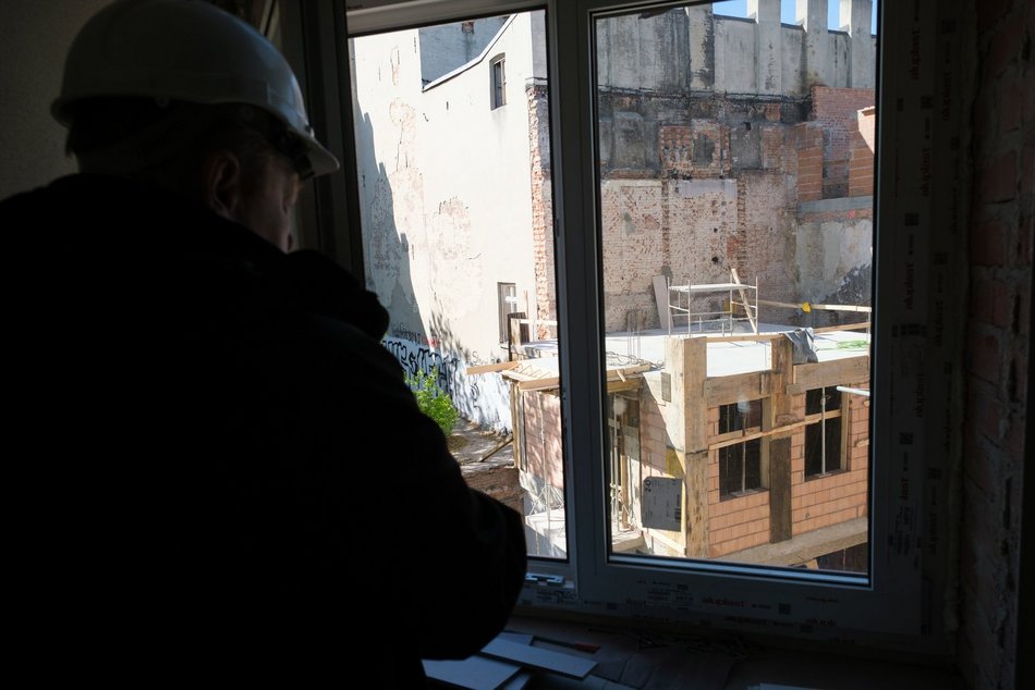 Łódź. Remont ruiny przy Włókienniczej w Łodzi