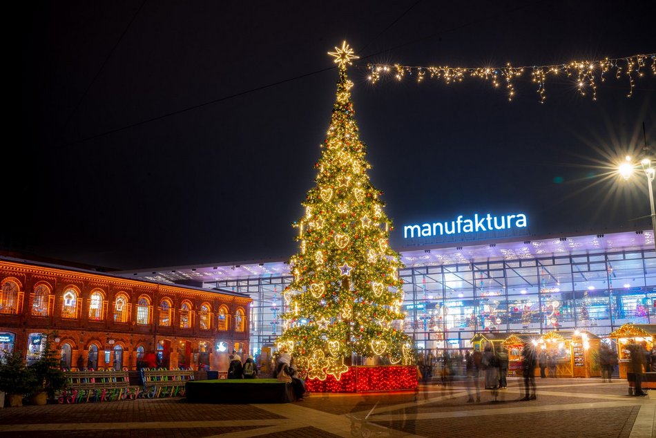 Tłumy w Manufakturze! Jarmark, lodowisko i choinka