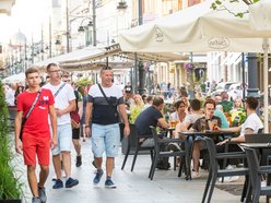 Tłumy łodzian i turystów na Piotrkowskiej
