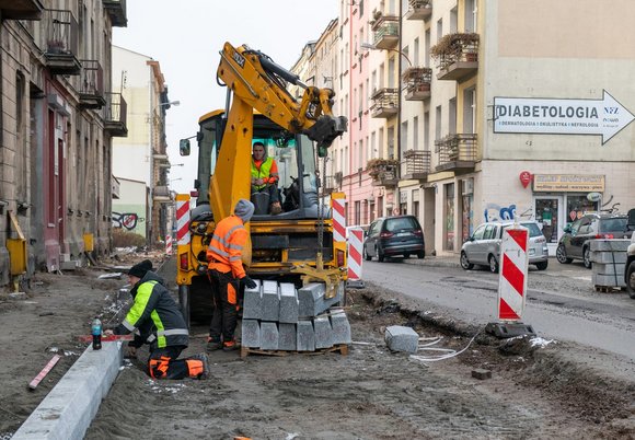 Struga w remoncie. Nowa jezdnia i chodniki od Żeligowskiego do Wólczańskiej