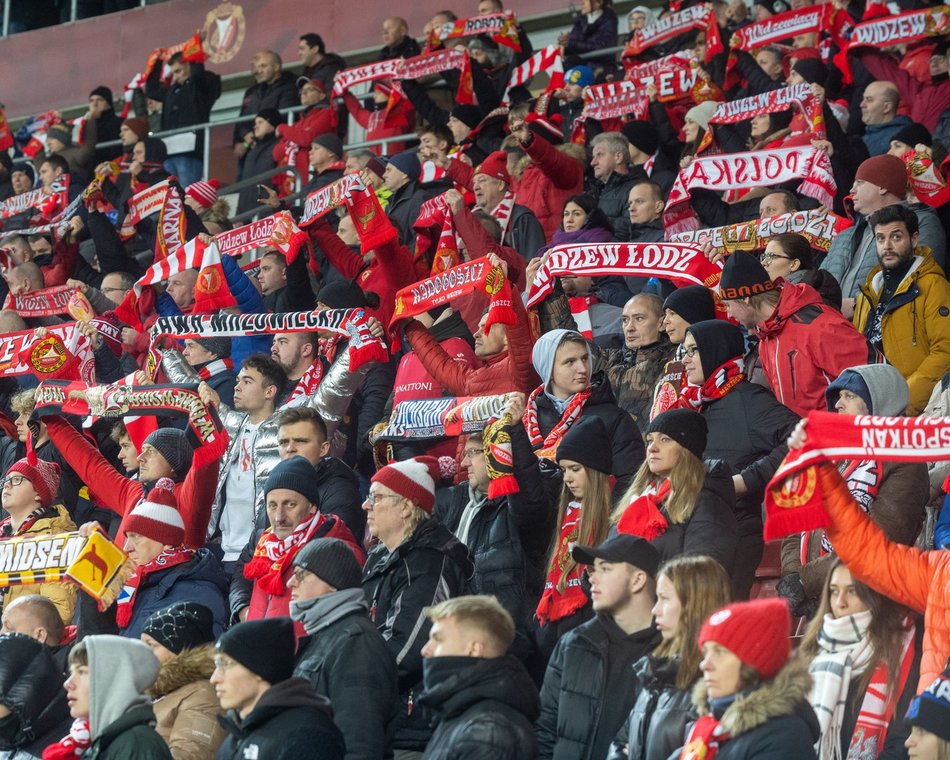 Kibice na meczu Widzewa Łódź z Pogonią Szczecin