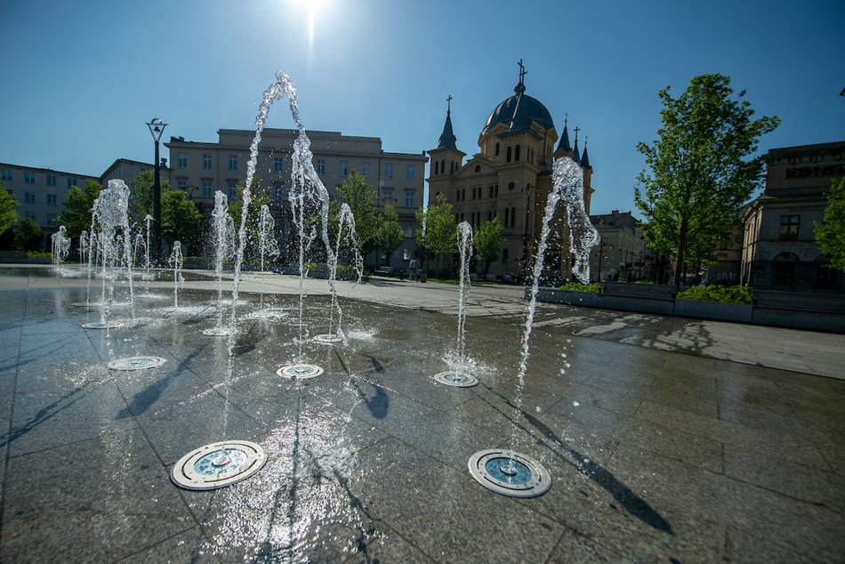 Łódź. Fontanny powróciły! Czas na wodne szaleństwo w mieście