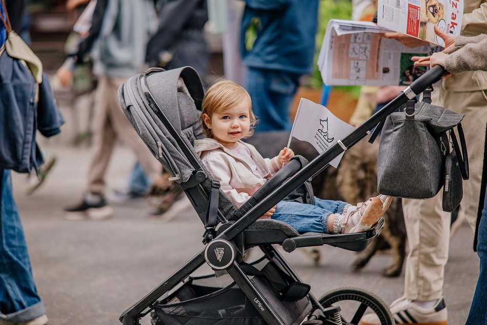 Łódź. Parada Kundelków na Piotrkowskiej