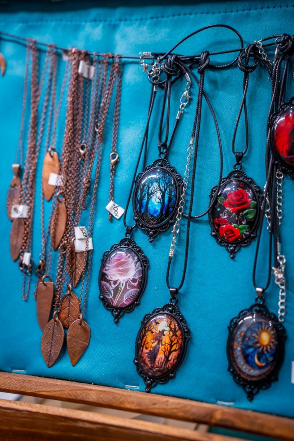 Łódź. Targi Rzeczy Wyjątkowych w hali Expo Łódź. Biżuteria, plakaty, dekoracje i więcej