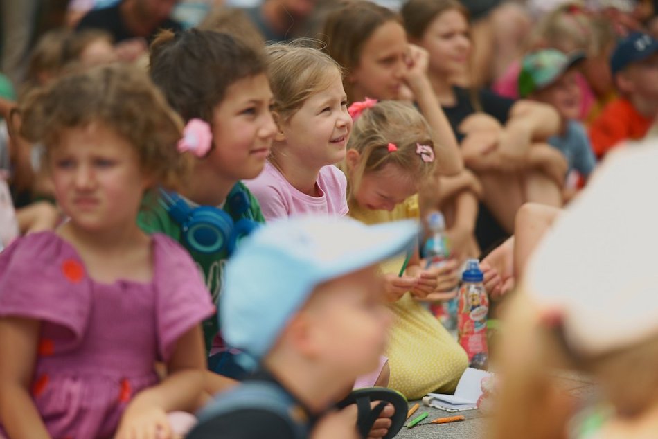 Łódź. Baśniowa Piotrkowska w Łodzi. Teatr Barnaby zapewnił dobrą zabawę całej rodzinie!