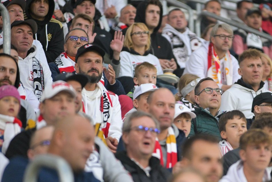 Kibice na meczu ŁKS Łódź z Polonią Warszawa. Byłeś/aś tam? Znajdź się w galerii!