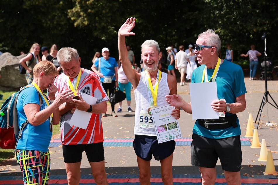 Łódź. Botaniczna Piątka w Ogrodzie Botanicznym w Łodzi. Biegowe emocje i pozytywna energia