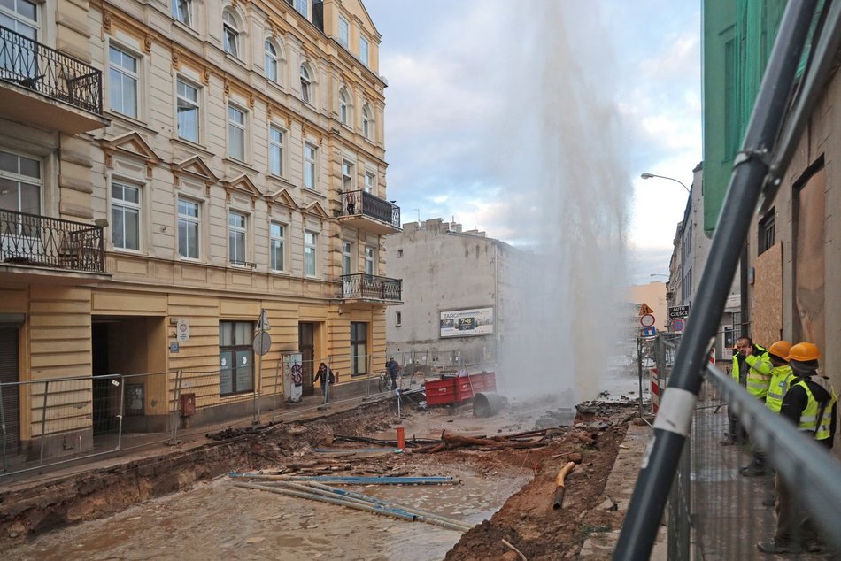 Awaria na remontowanej ulicy Legionów