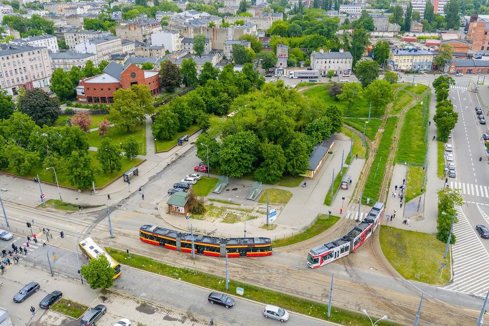 Łódź. Węzły przesiadkowe w Łodzi. MPK Łódź, pociągiem, a może rowerem miejskim? Podróżuj jak ci wygodnie!