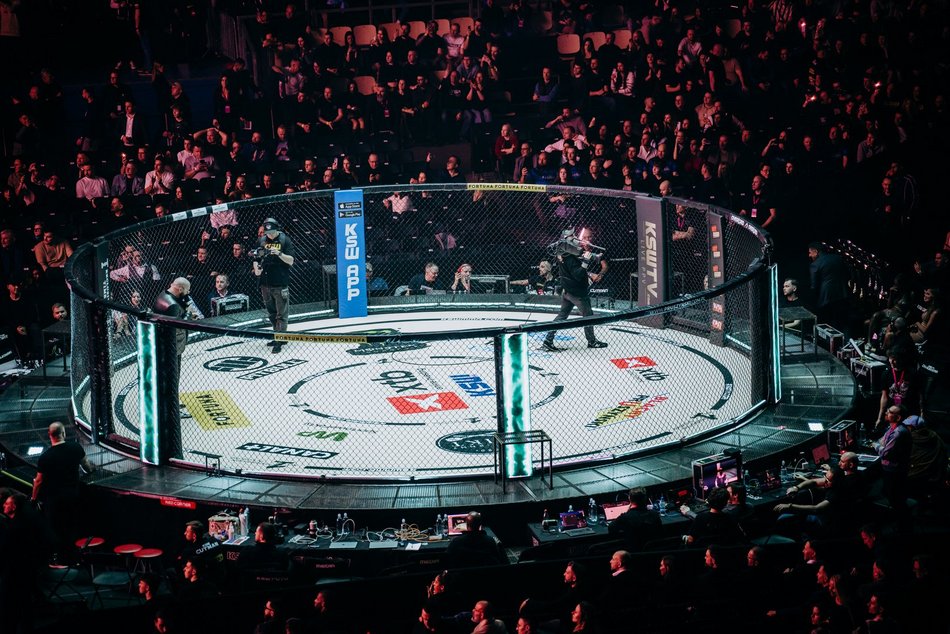 KSW w Atlas Arenie. Dwie emocjonujące walki mistrzowskie z zawodnikami z Łodzi