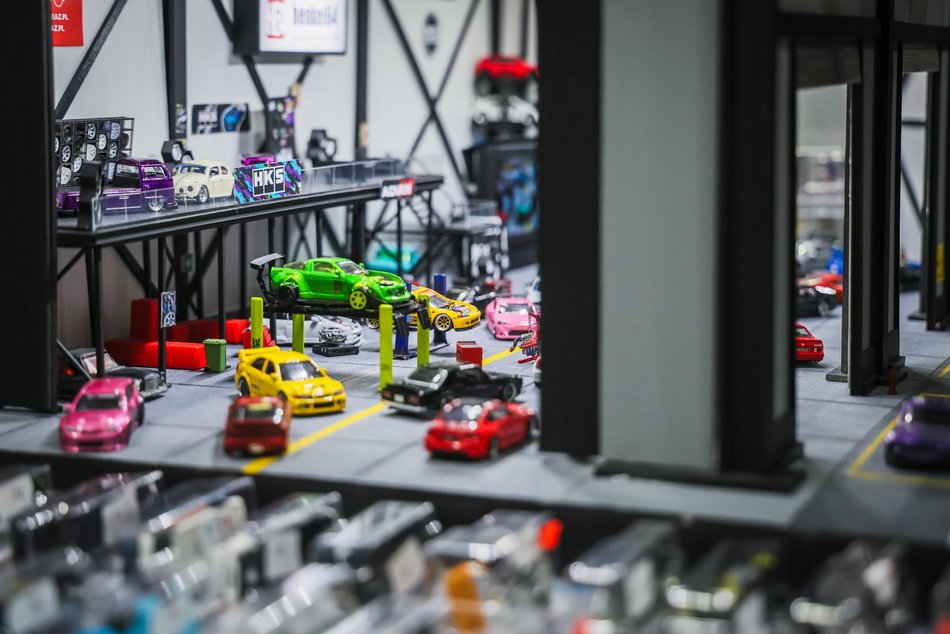 Łódź. Hot Wheels opanowały halę Expo Łódź! Setki miniatur aut, wyścigi na żywo i nie tylko!
