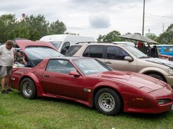 Łódź. Moto Weteran Bazar w Łodzi. Prawdziwy raj dla kolekcjonerów zabytkowych pojazdów