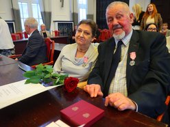 Łódź. Medale za długoletnie pożycie małżeńskie. Rekordziści są razem od 66 lat!