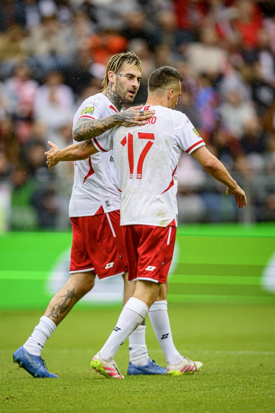 Łódź. Mecz Gwiazd w Łodzi. Na murawie Boniek, Krzynówek, Krychowiak