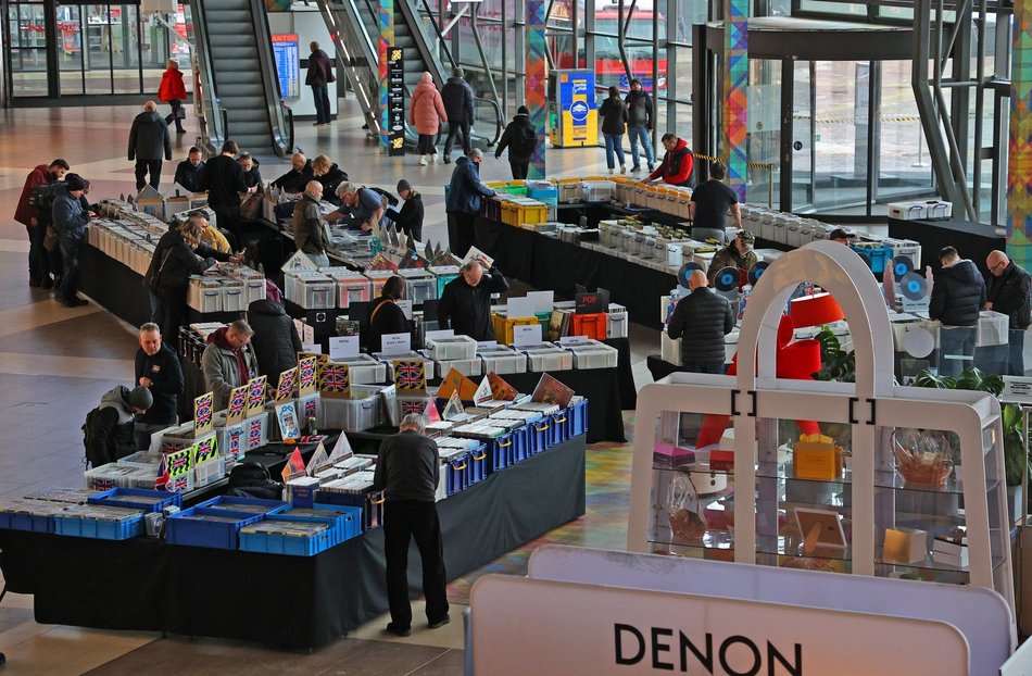 Giełda płyt winylowych w Manufakturze