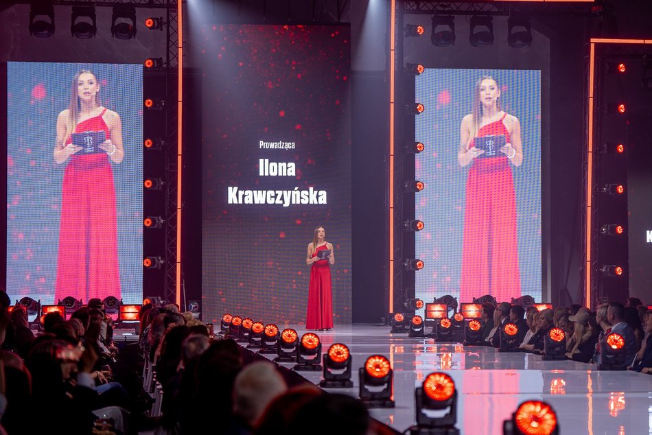 Łódź. Moda i pomaganie w klubie Wytwórnia w Łodzi. Zobacz zdjęcia z gali „poMocni w Modzie by Plesiak”